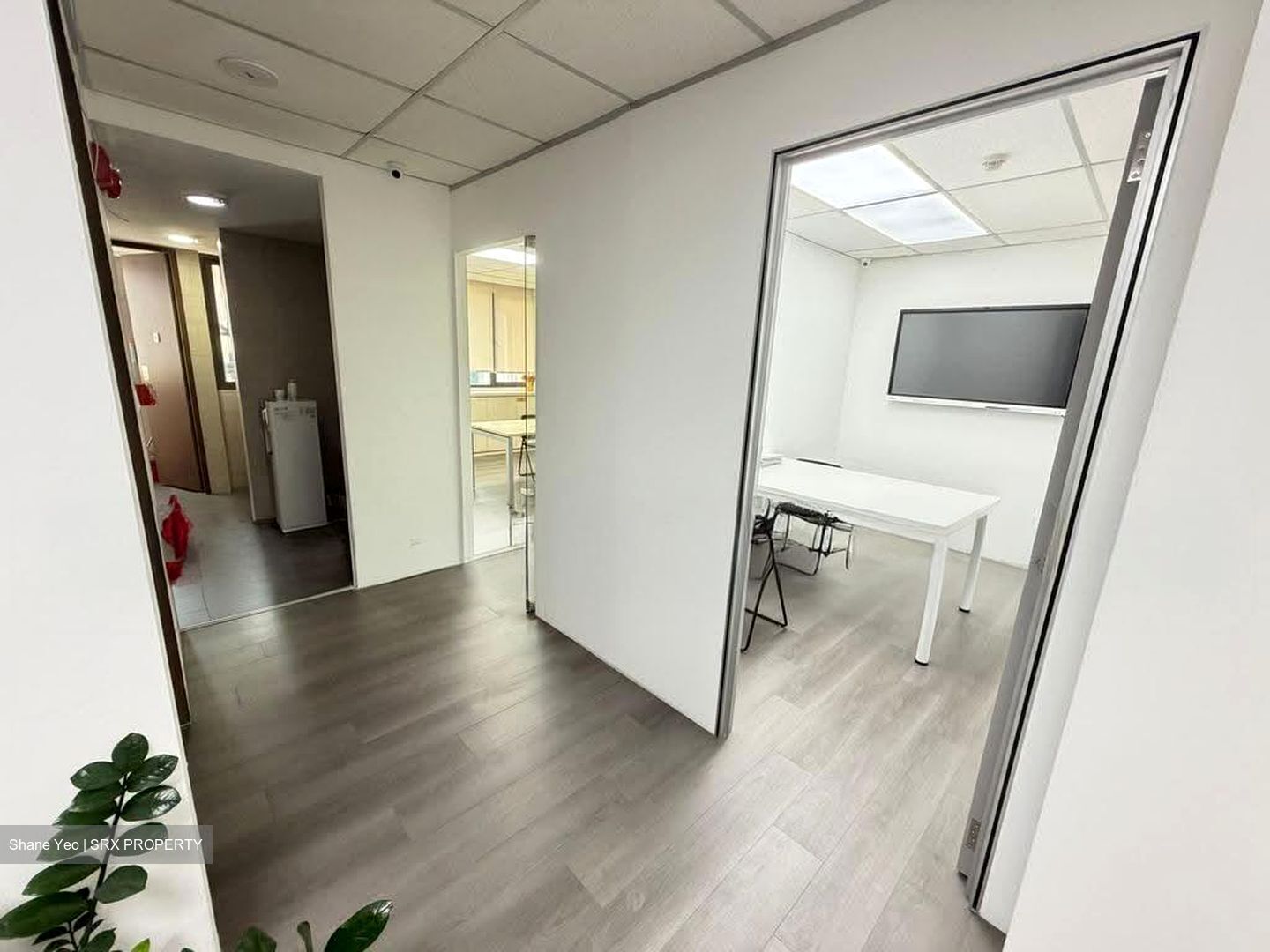 Carpenter Street (D1), Office #612800771